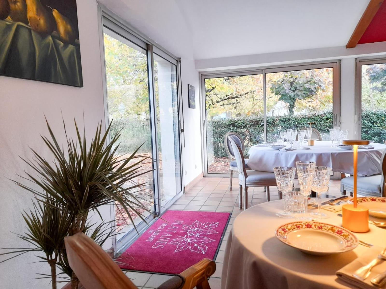 Hotel Platanes - Kb Hotel Group Etauliers Luaran gambar