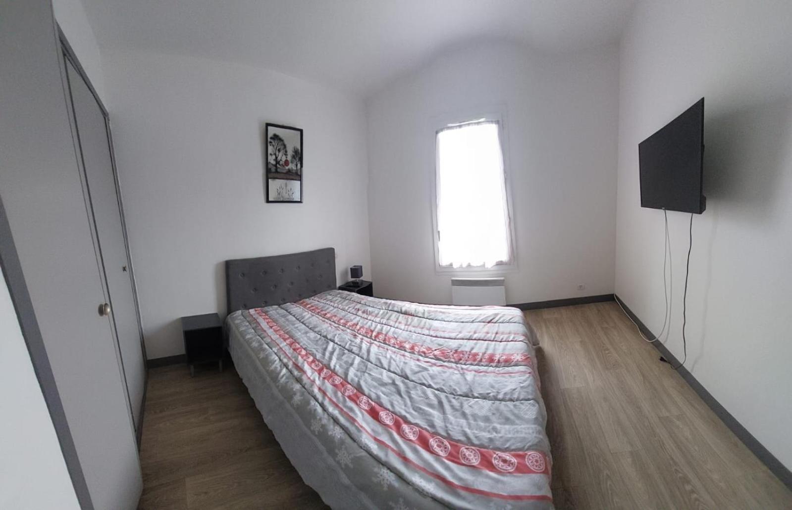 Hotel Platanes - Kb Hotel Group Etauliers Luaran gambar