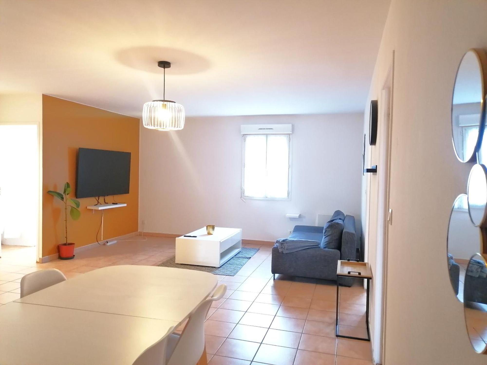 Hotel Platanes - Kb Hotel Group Etauliers Luaran gambar